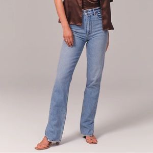 Abercrombie & Fitch Curve Love Ultra High Rise 90s Straight Jean | 27 Long